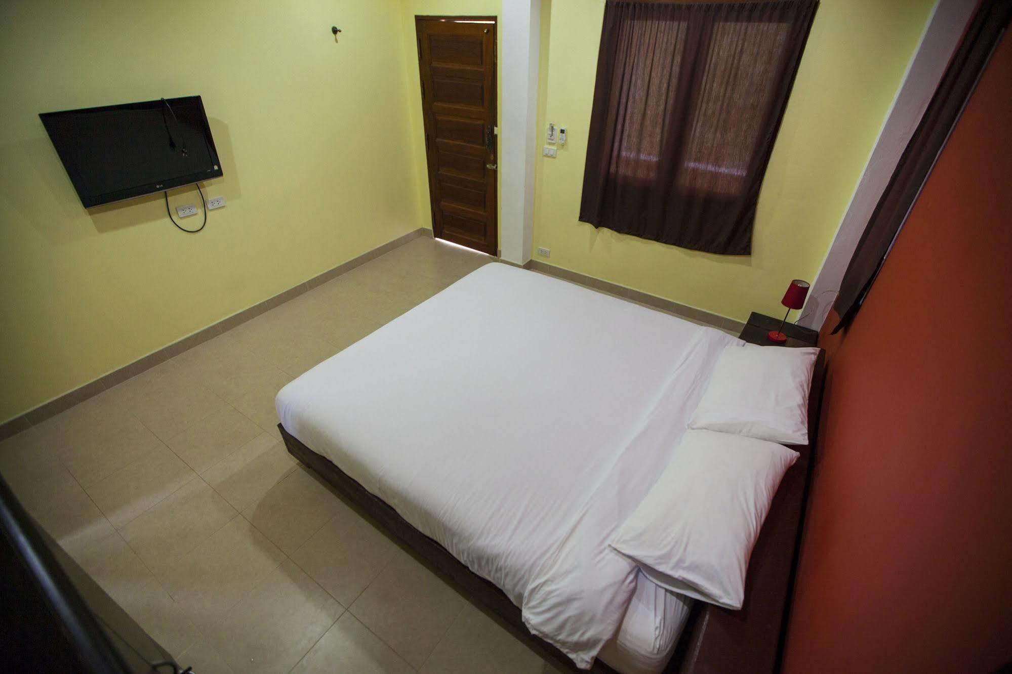 Hin Bhai Resort Chaloklum Bagian luar foto